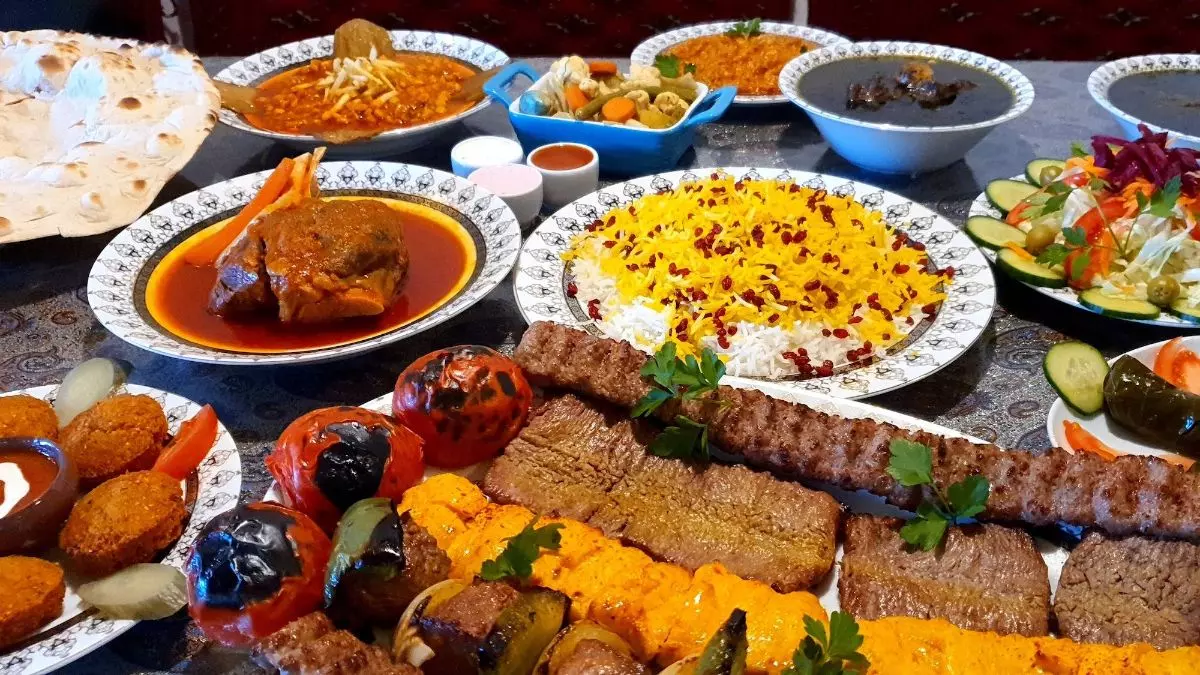 ویژگیهای رستوران محلی سرک رضوانشهر